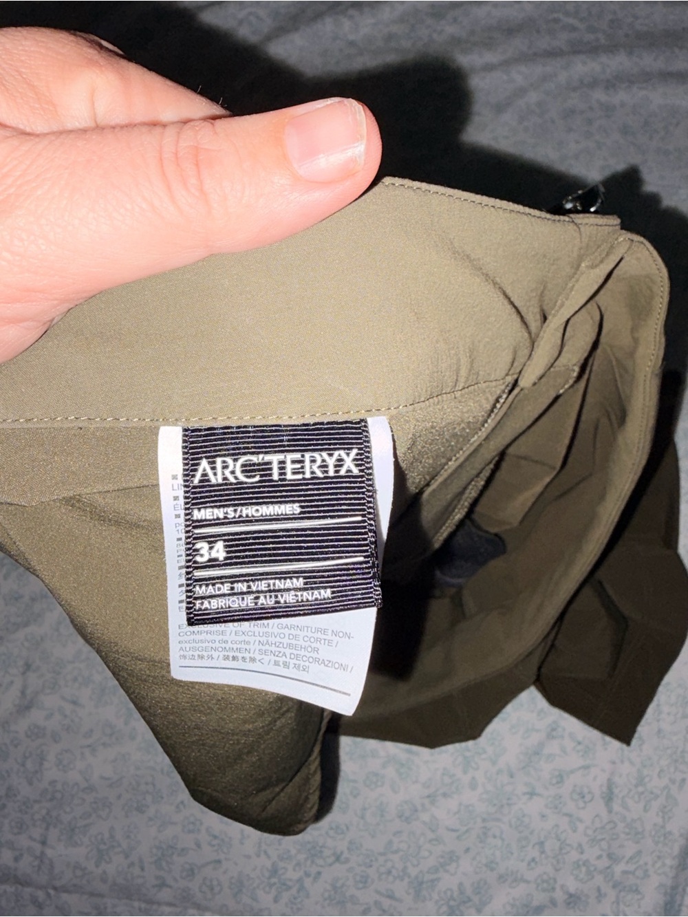 Mens Arcteryx Shorts sz 34 - Picture 6 of 6